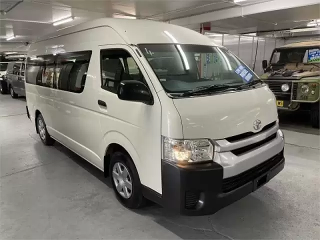$74,990 2018 Toyota HiAce KDH223R MY16 Commuter (12 Seats) White Bus