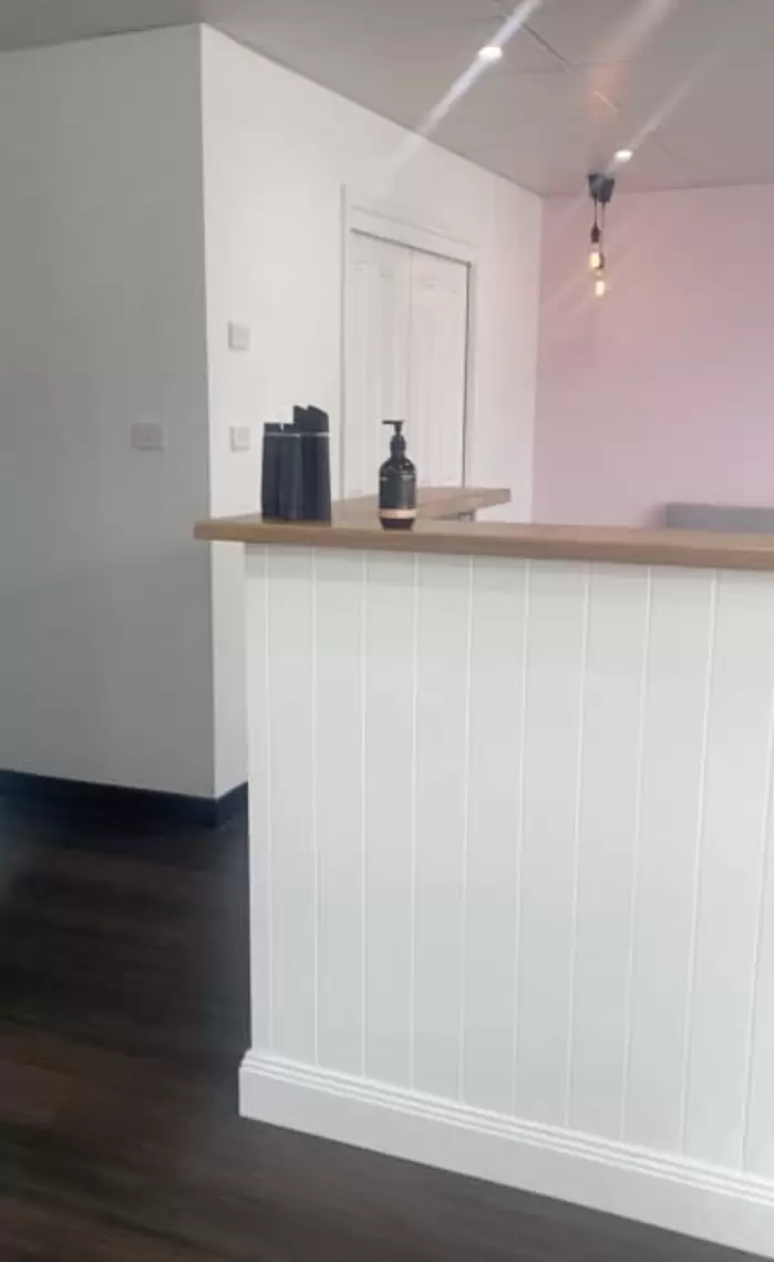 $220 Room for rent in busy Glenorchy hair salon