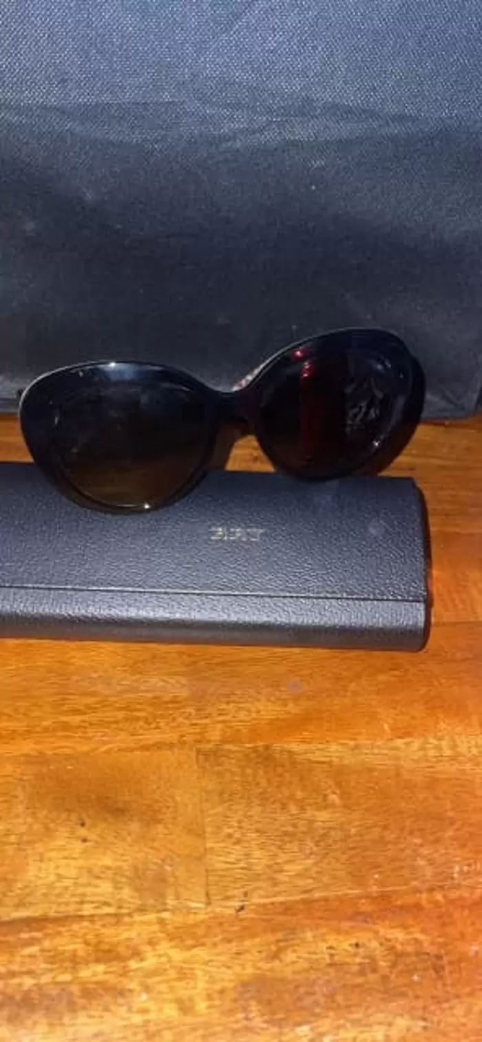 $75 Ladies Sunglasses Burberry No Scratches Suburb Fletcher
