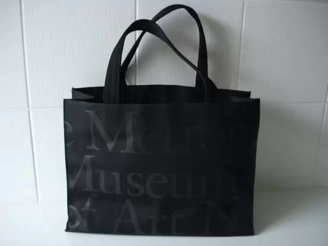 $30 N.Y. METROPOLITAN MUSEUM OF ART TOTE BAG